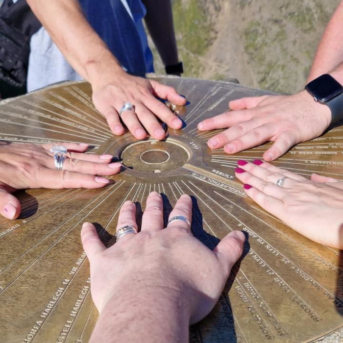 Tribute fund hands image